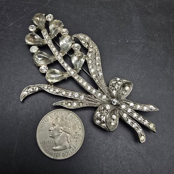 Rhinestone Flower Bouquet Brooch Pot Metal Silver Tone Vintage Jewelry - Picture 5 of 8